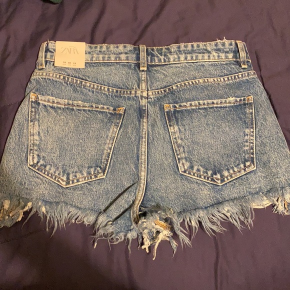Zara denim shorts - Picture 2 of 4